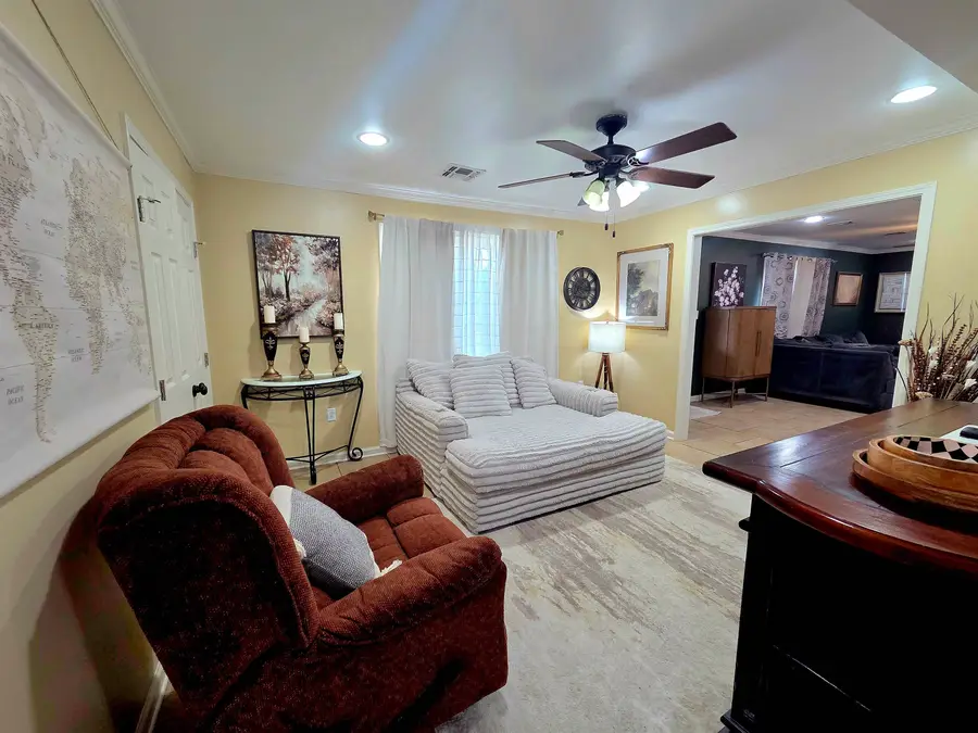 612 Gaynell Drive, Houma, LA 70364 - #3