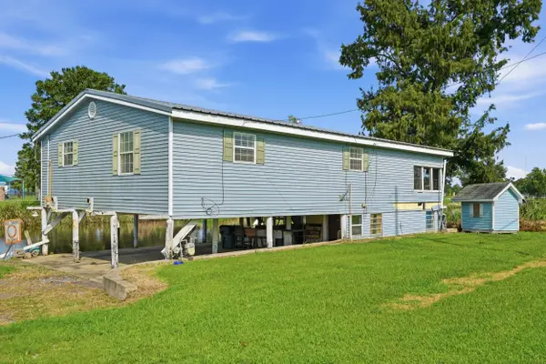 3672 Bayou Black Dr, Houma, LA 70360