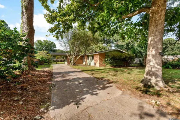 10365 Cedarlane Dr, Baton Rouge, LA 70816