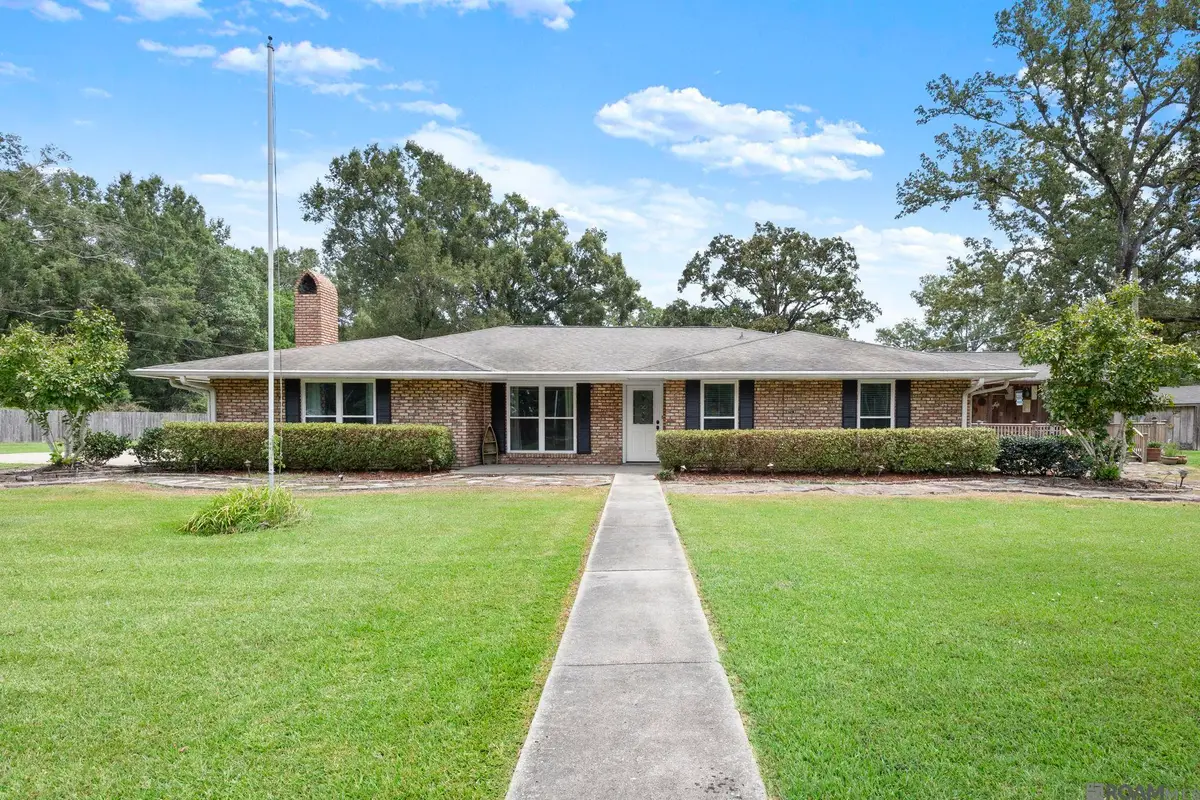 14912 Woodrow Kerr Ln, Zachary, LA 70791 - #1