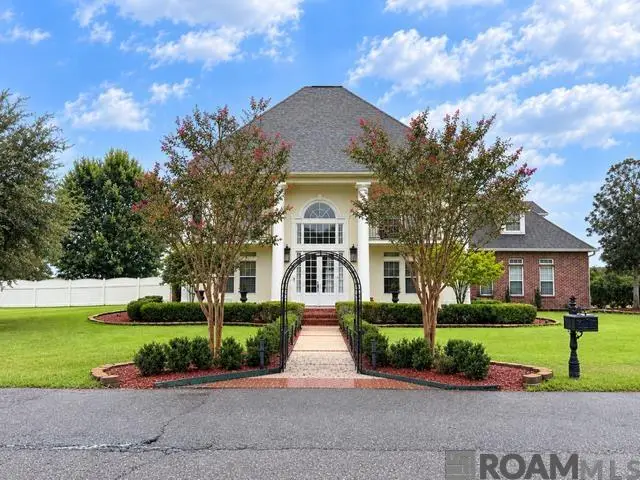 7129 Pelican Crossing Dr, Gonzales, LA 70737 - #2