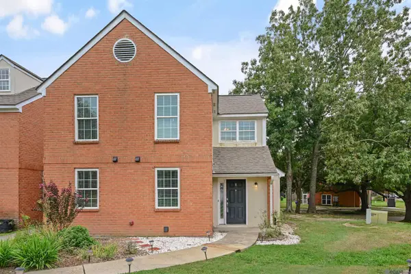 7803 Jefferson Place Blvd #E, Baton Rouge, LA 70809