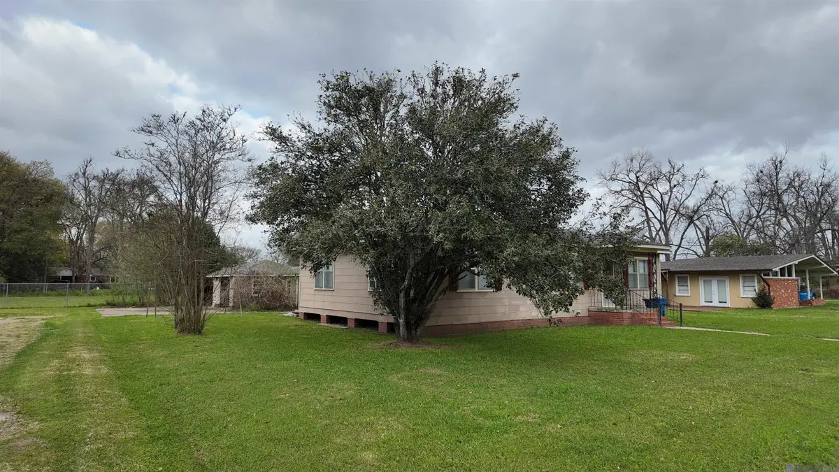 411 Claiborne St, New Roads, LA 70760 - #1