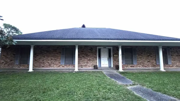 1745 Sherwood Forest Blvd, Baton Rouge, LA 70815