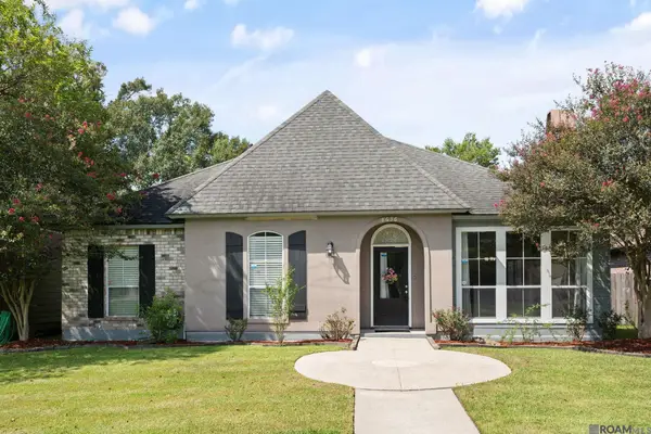 8636 E Cypress Point Ct, Baton Rouge, LA 70809