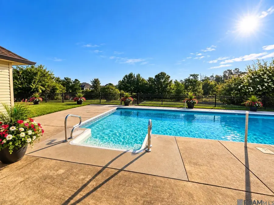 10357 Crooked Creek Ln, Denham Springs, LA 70726 - #2