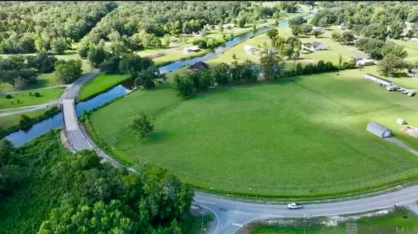 46093 Stringer Bridge Rd, St Amant, LA 70774