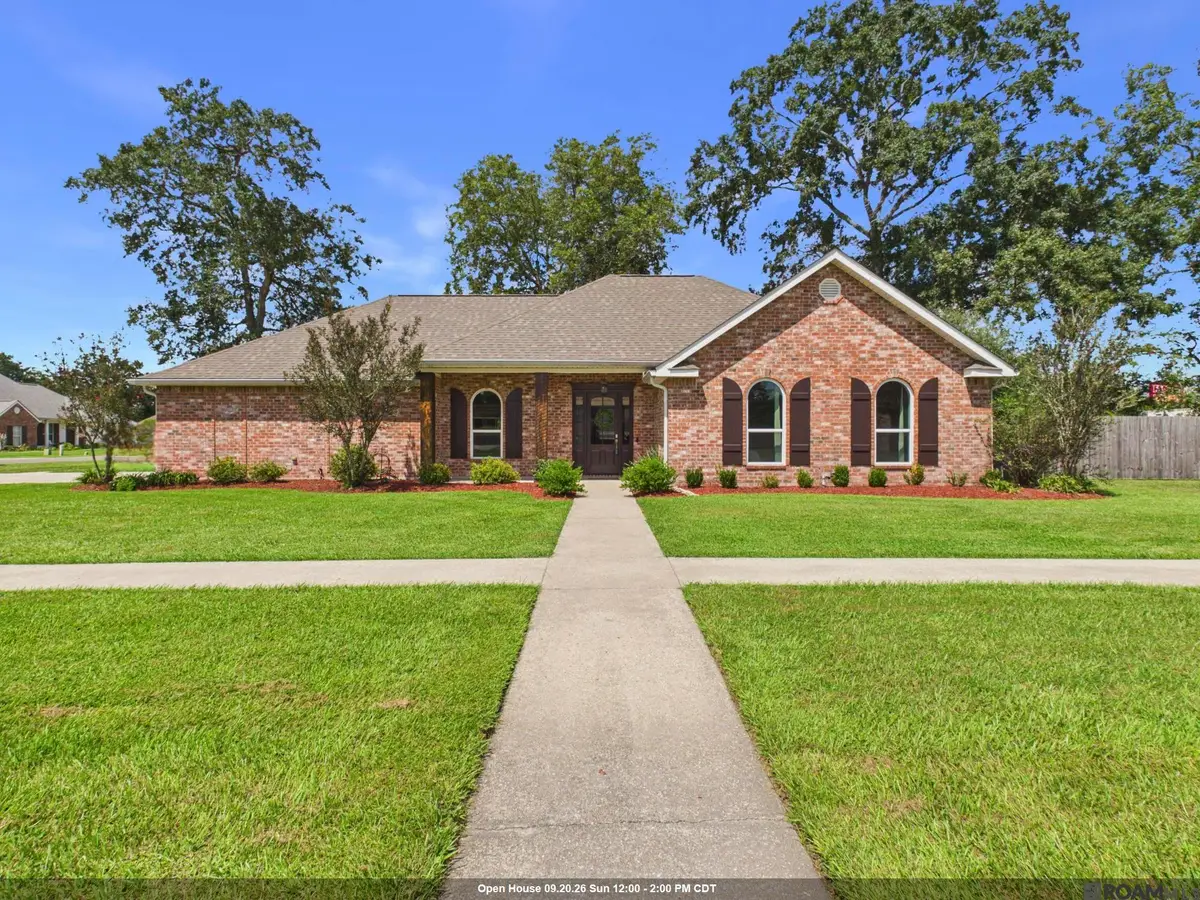 1002 Woodridge Dr, Breaux Bridge, LA 70517 - #1
