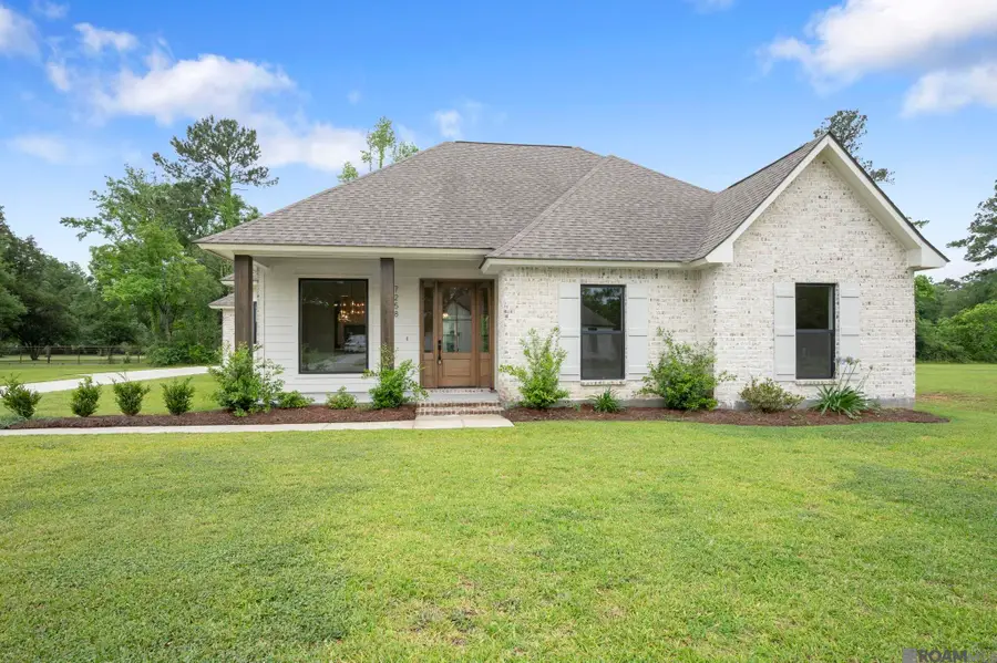 7258 Riverbank Dr, Denham Springs, LA 70706 - #2