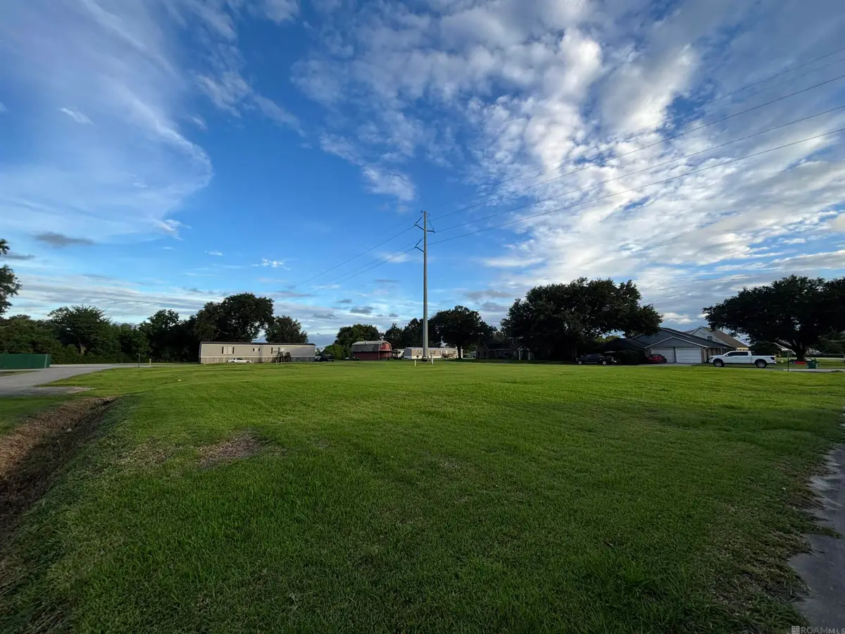 254 E 28th St, Cut Off, LA 70345 - #1