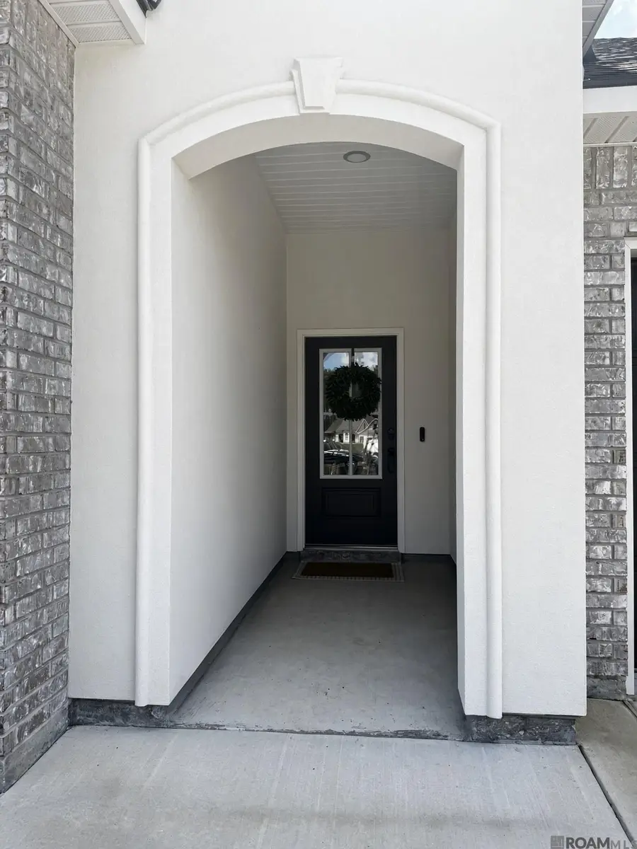 23444 Sholar Dr, Denham Springs, LA 70726 - #2