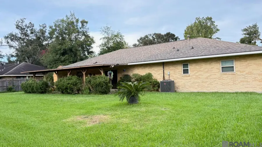 14093 Golden Leaf St, Gonzales, LA 70737 - #3