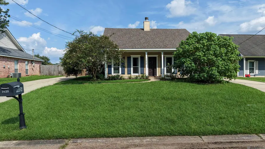 1620 Gardner Ave, Denham Springs, LA 70726 - #3