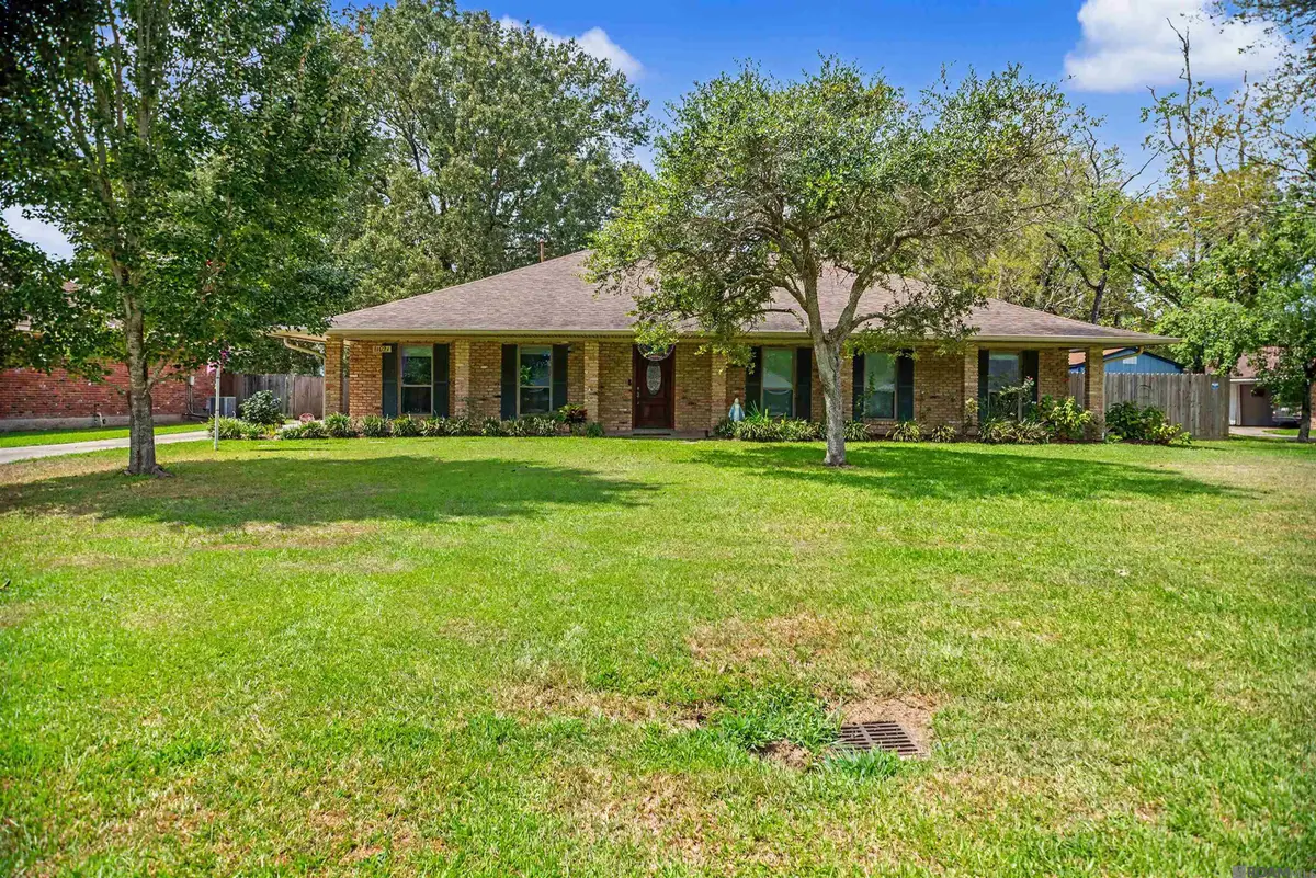 11021 Fieldcrest Dr, Baton Rouge, LA 70811 - #1