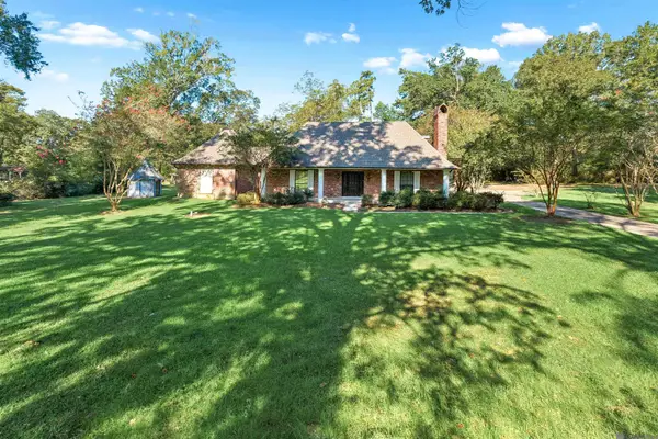 6615 Oak Cluster Dr, Greenwell Springs, LA 70739
