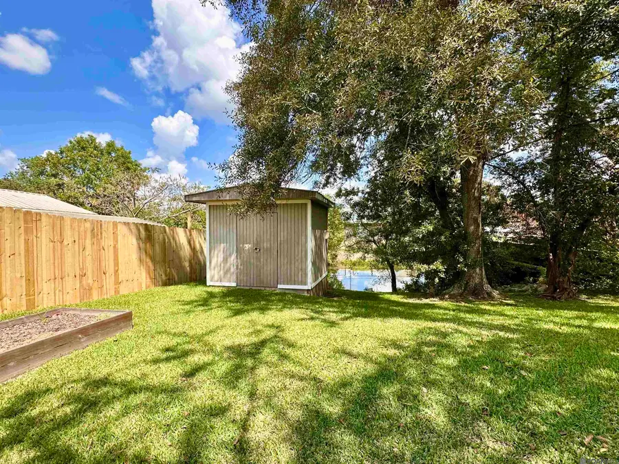 224 E Railroad St, Gonzales, LA 70737 - #3