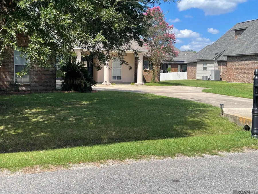 6397 Pelican Crossing Dr, Gonzales, LA 70737 - #2