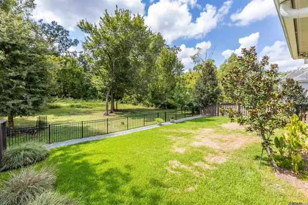 1914 Sugar Cane Ln, Baton Rouge, LA 70810