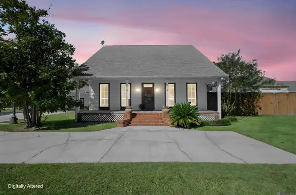 32787 Duff Rd, Walker, LA 70785