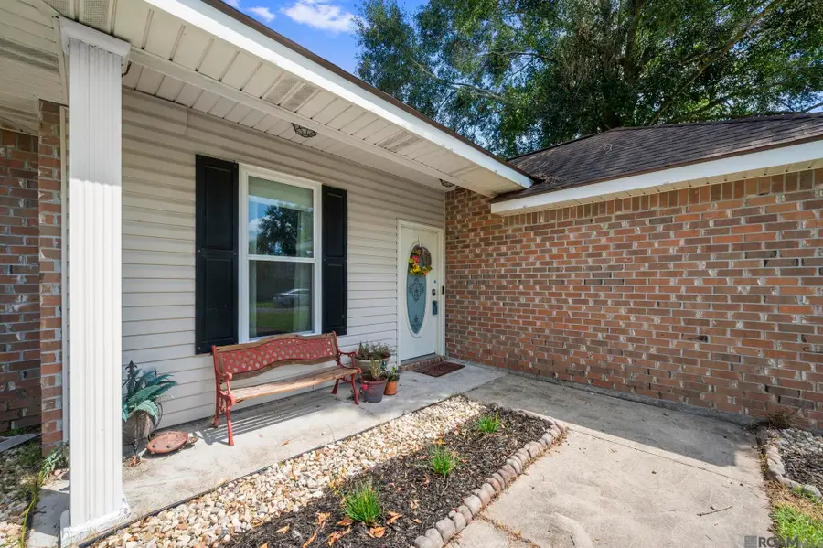 43304 S Henderson Ave, Prairieville, LA 70769 - #2