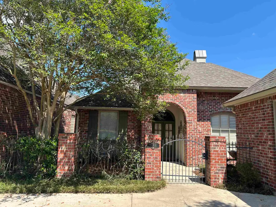 10831 N Shoreline Dr, Baton Rouge, LA 70809 - #2