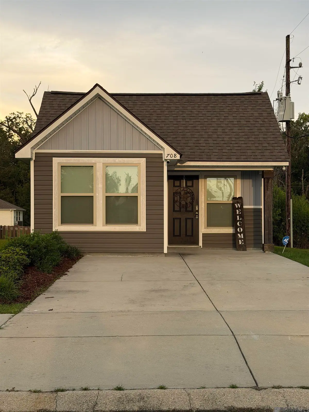 708 S Bienville Ave, Gonzales, LA 70737 - #1