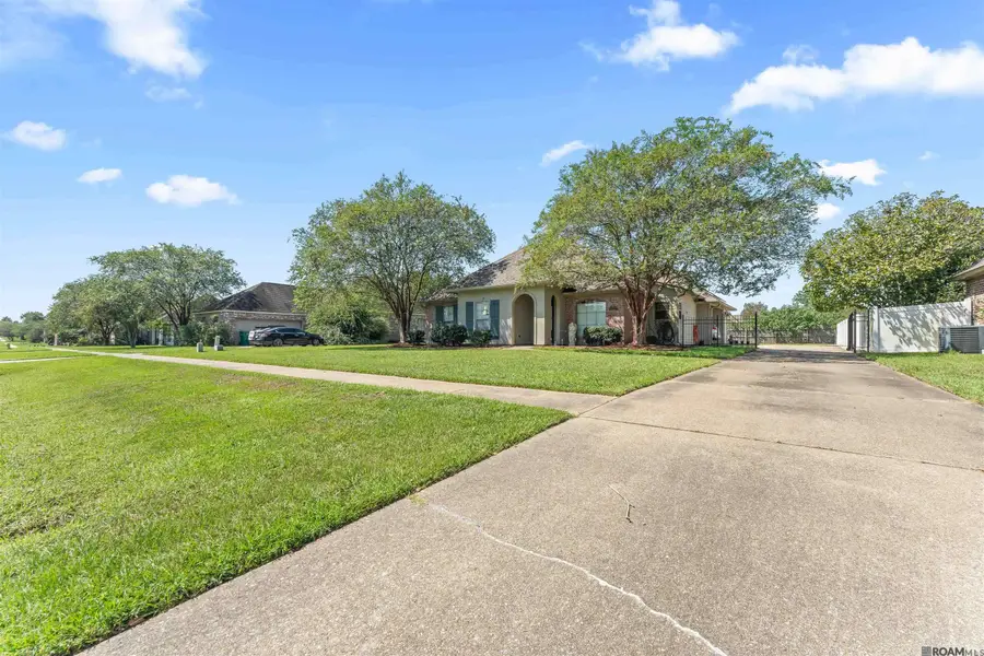 6685 Windwood Dr, Zachary, LA 70791 - #2