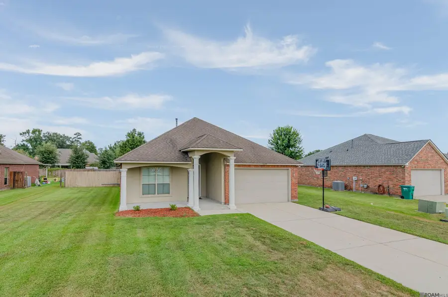 10459 Oakmount Dr, Denham Springs, LA 70706 - #2