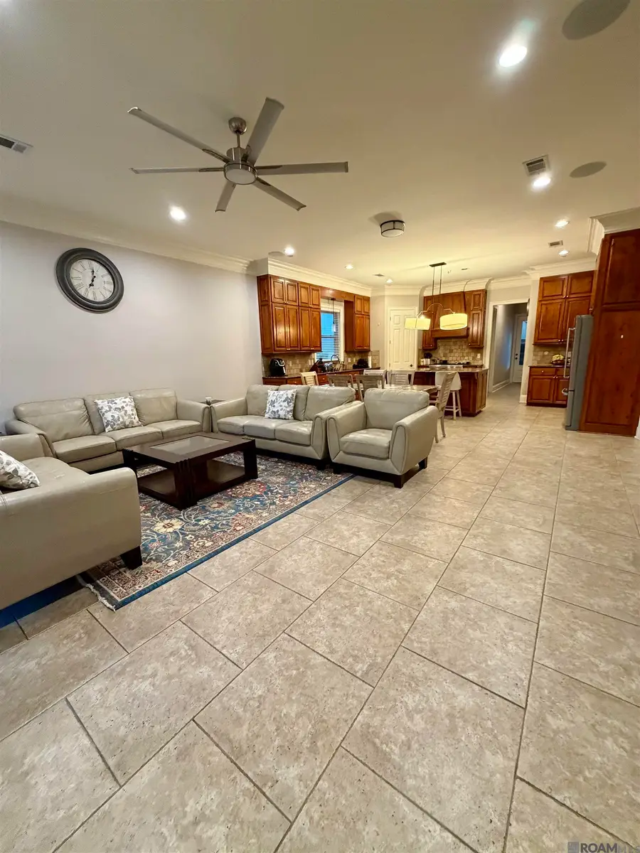 12057 Lake Estates Ave, Baton Rouge, LA 70810 - #2