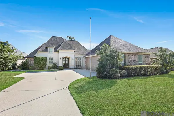 18380 Old Maplewood Dr, Prairieville, LA 70769