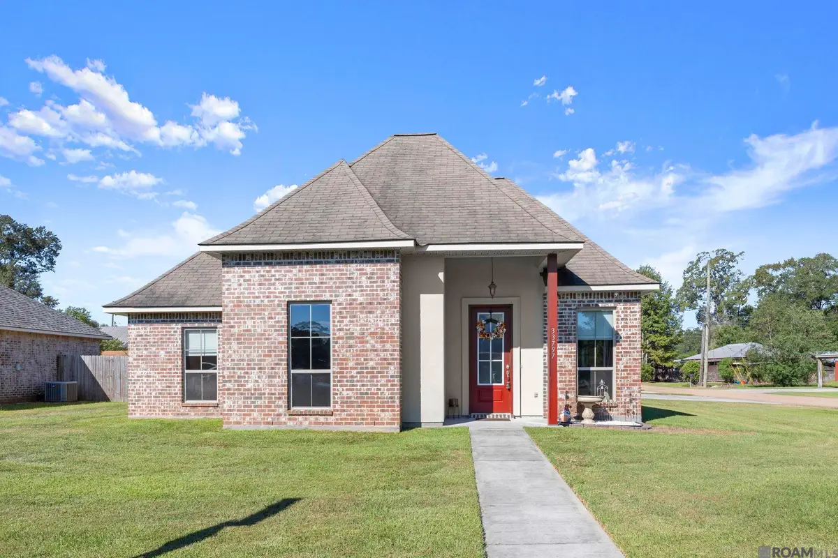 33797 Blue River Dr, Denham Springs, LA 70706 - #1