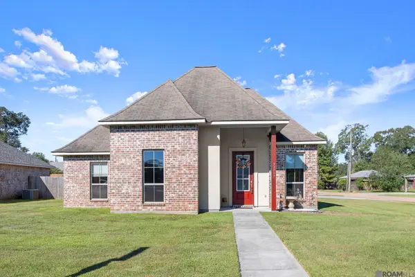 33797 Blue River Dr, Denham Springs, LA 70706