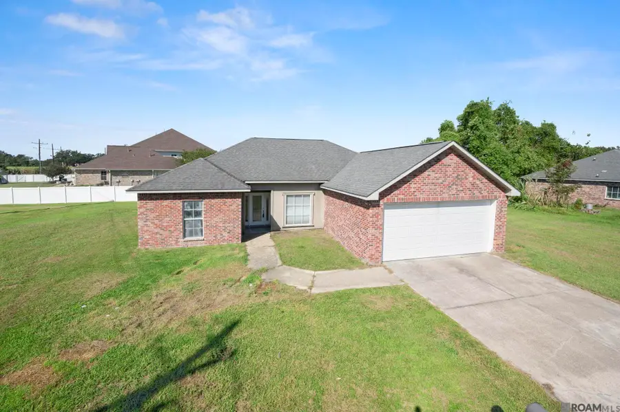 2227 Benedetto Ln, Port Allen, LA 70767 - #2