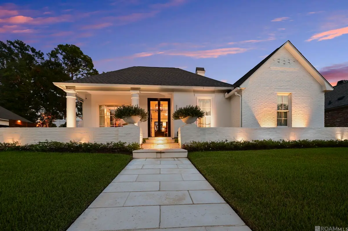 224 Plantation Ridge Ln, Village Saint George, LA 70810 - #1