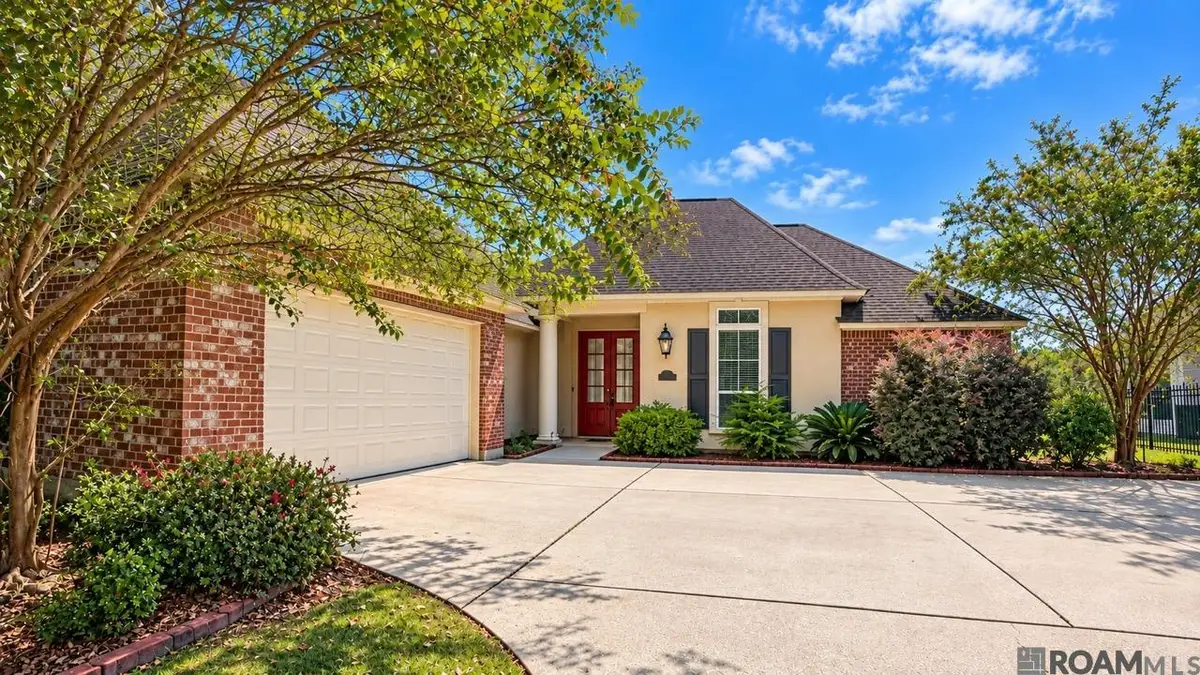 22265 Fairway View Dr, Zachary, LA 70791 - #1
