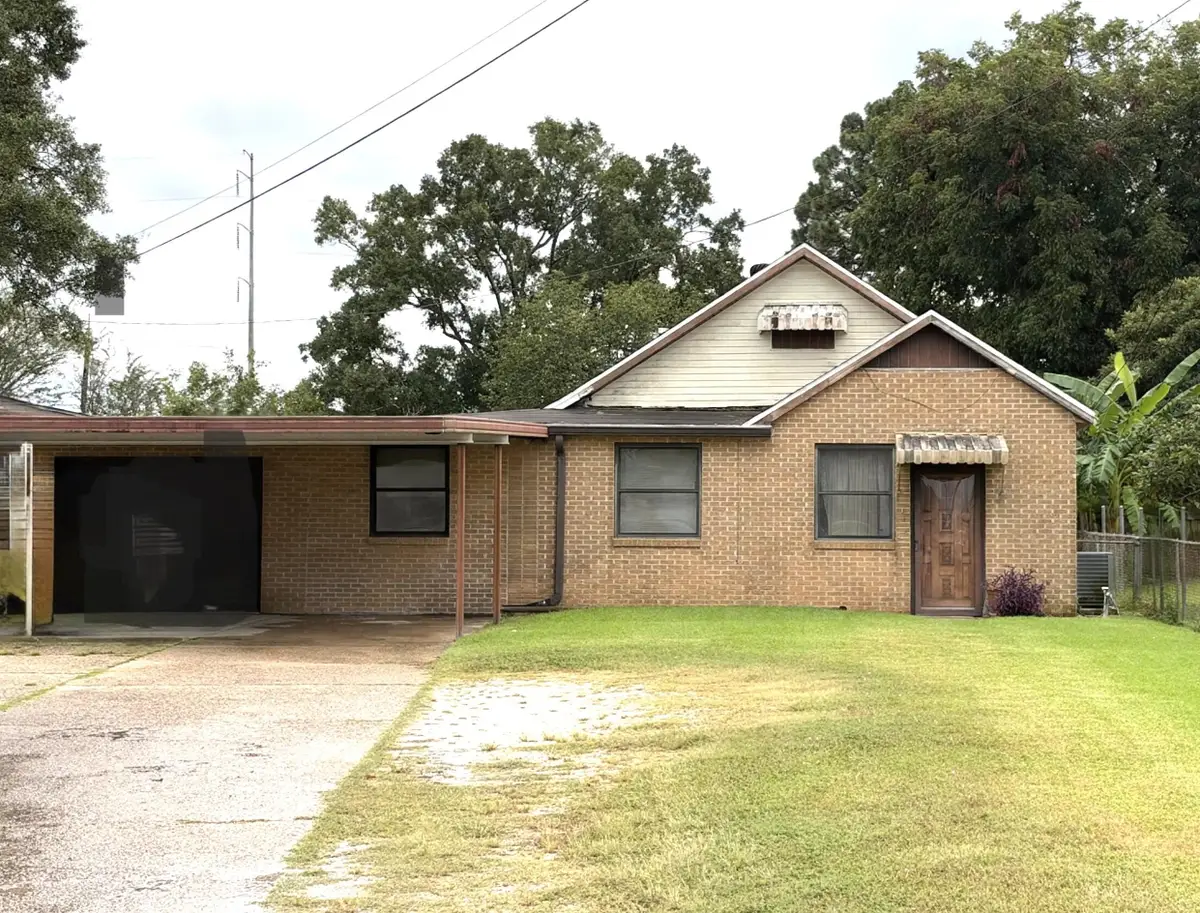 120 Glenwood Ave, Morgan City, LA 70380 - #1