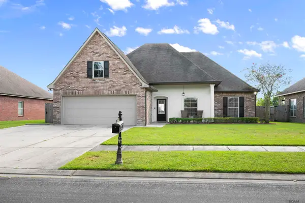 42351 Yellowstone Ave, Prairieville, LA 70769