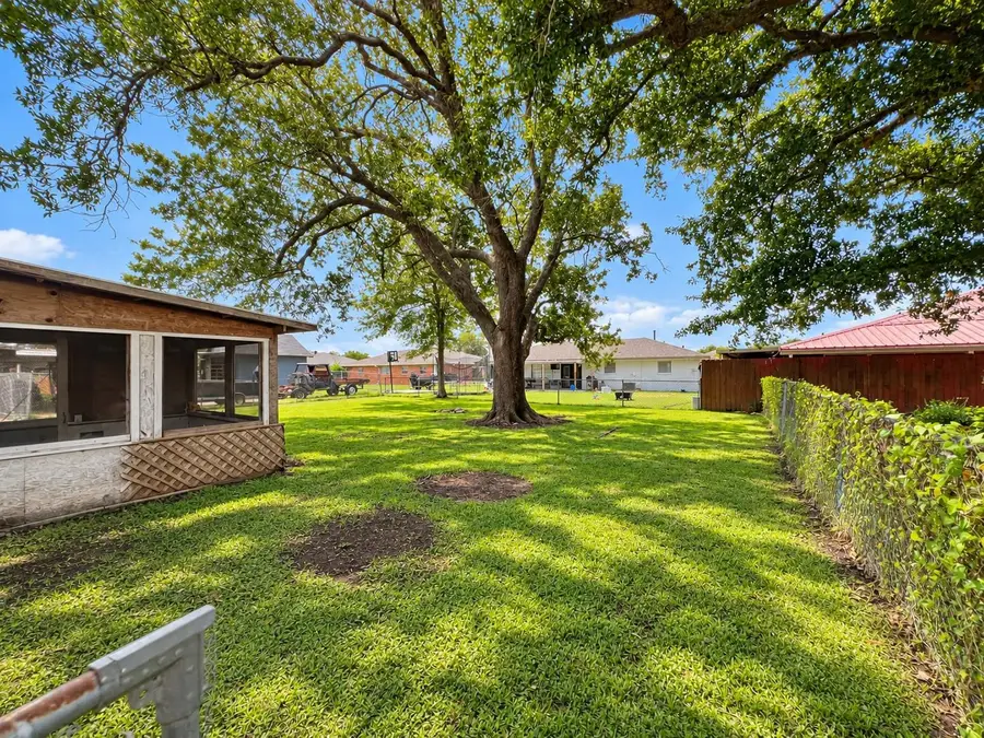 405 Paris Ln, Houma, LA 70363 - #2