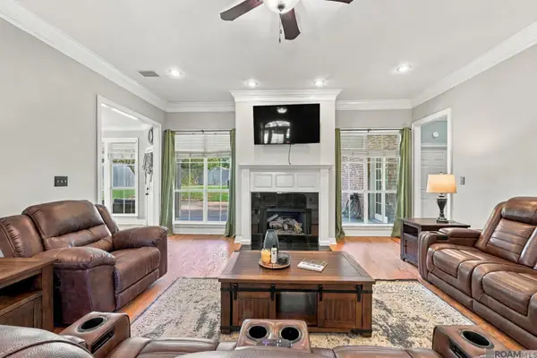 18129 Glen Park Dr, Baton Rouge, LA 70817