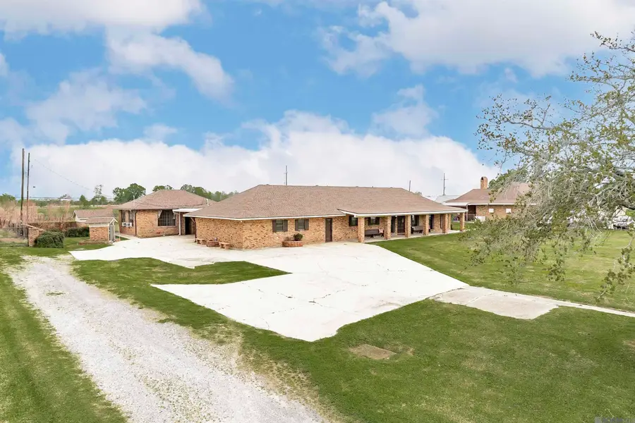 5511 N River Rd, Port Allen, LA 70767 - #3
