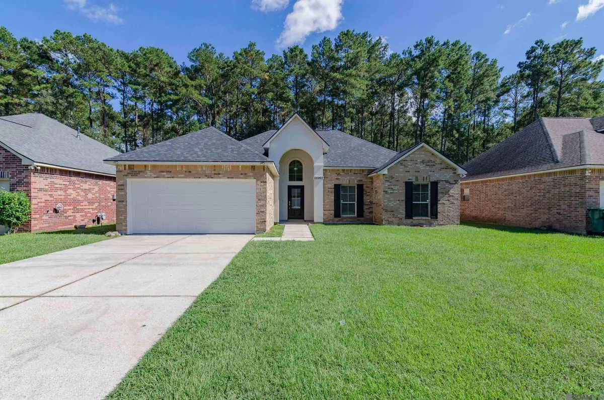 25960 Bronzewood St, Denham Springs, LA 70726 - #1