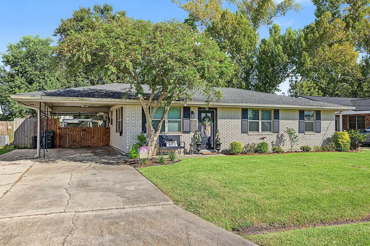 307 Harding Dr, Houma, LA 70364 - #1