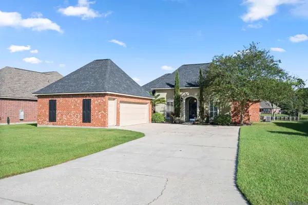 13843 Creekstone Dr, Denham Springs, LA 70726