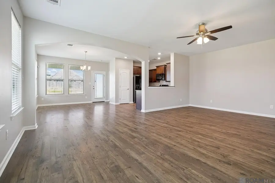 9031 Cherry Laurel Ave, Zachary, LA 70791 - #3