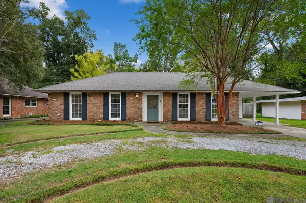 9136 S Contour Dr, Baton Rouge, LA 70809