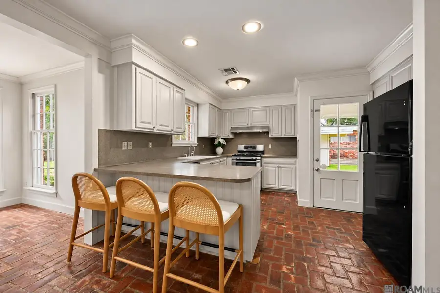 9136 S Contour Dr, Baton Rouge, LA 70809 - #2