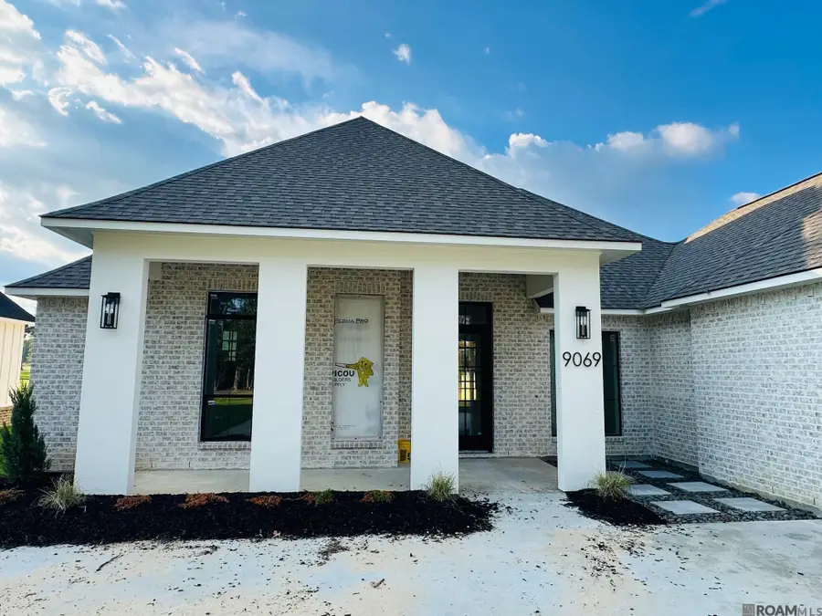 9069 Hillon Hood Rd, Denham Springs, LA 70726 - #3