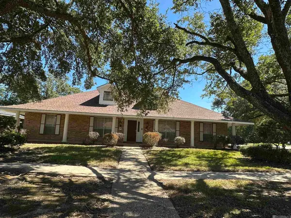 13702 Alba Dr, Baker, LA 70714