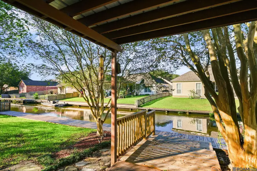 18927 W Lake Terrace Dr, Baton Rouge, LA 70817 - #3