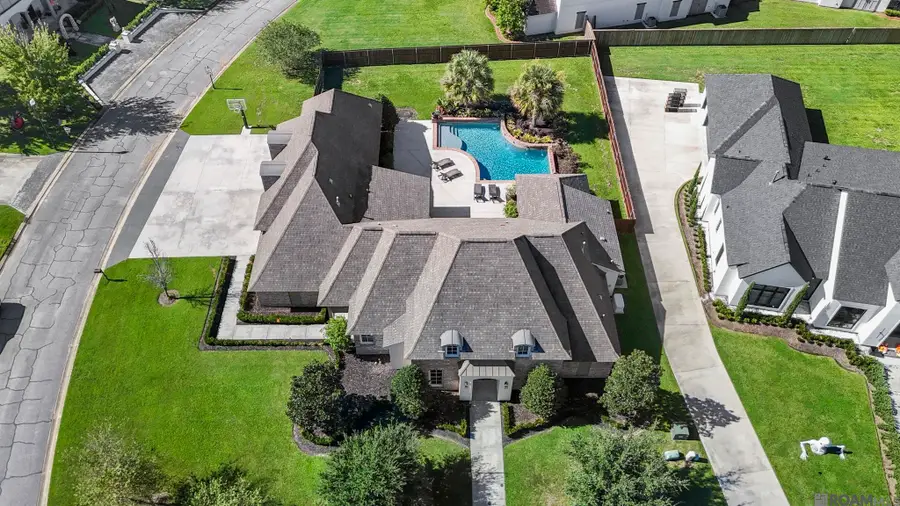 9539 Riviera Ct, Denham Springs, LA 70726 - #2